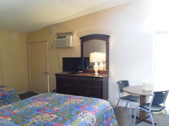 Imperial Motel - photo 11