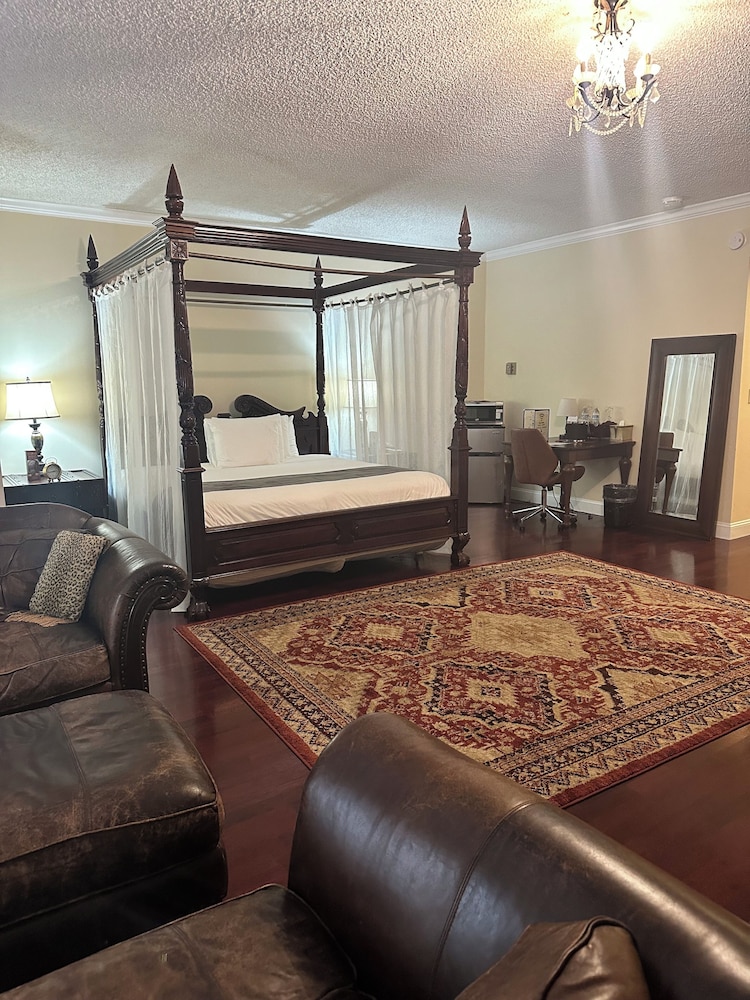 Colts Neck Inn Hotel - photo 18