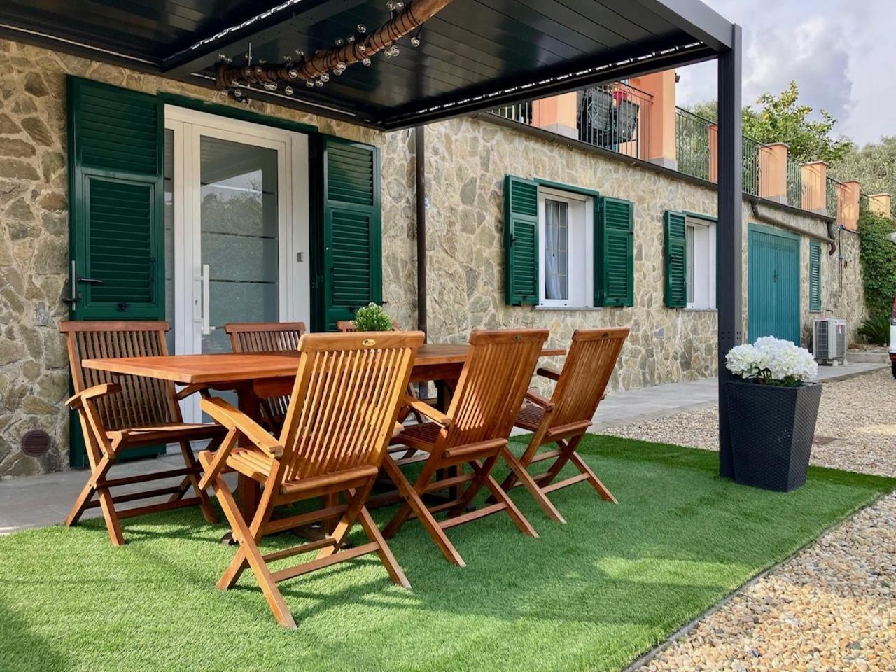 Casa Riviera Dei Fiori — 4-Star Luxury Hotel in Civezza, Italy