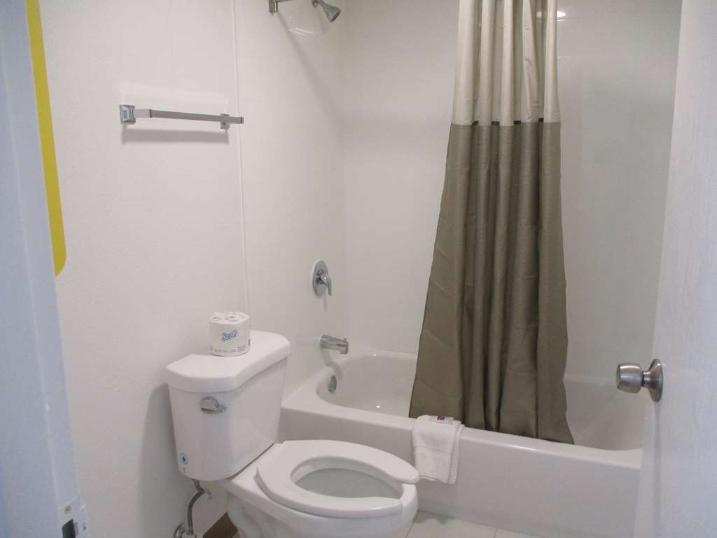 Motel6 Chattanooga TN Airport - photo 18