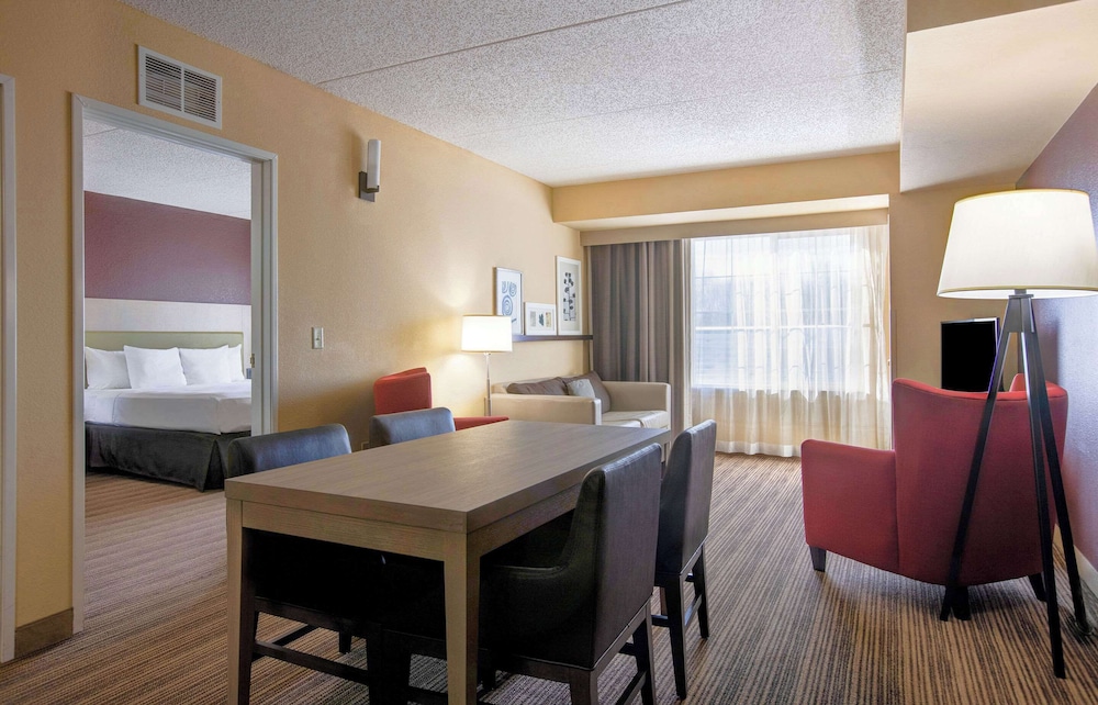 Comfort Inn & Suites St. Paul Northeast - photo 13