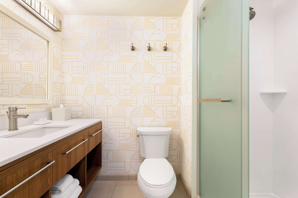 Home2 Suites by Hilton York - photo 21