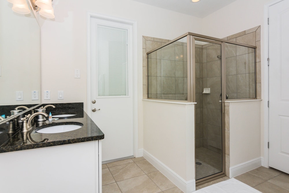 Gorgeous Single Home With Pool at Encore Resort Ec7463 - photo 26