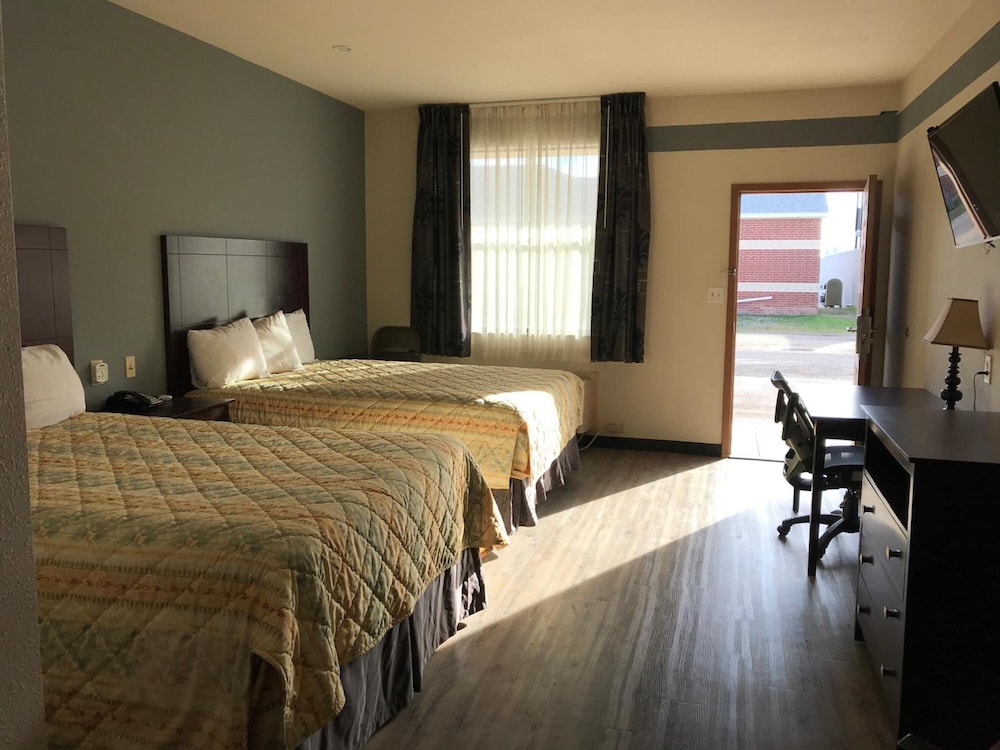 Big Lake Inn & Suites - photo 20