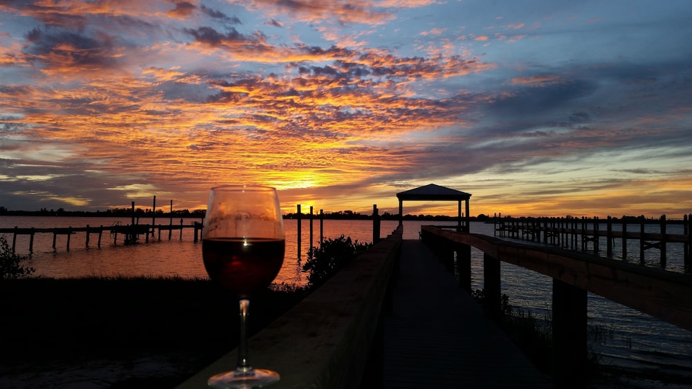Paradise Cove At Lemon Bay — Englewood