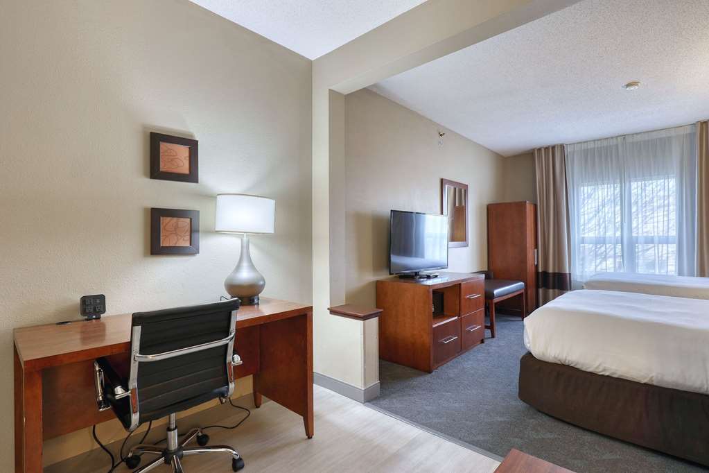 Comfort Suites Madison West Middleton - photo 17