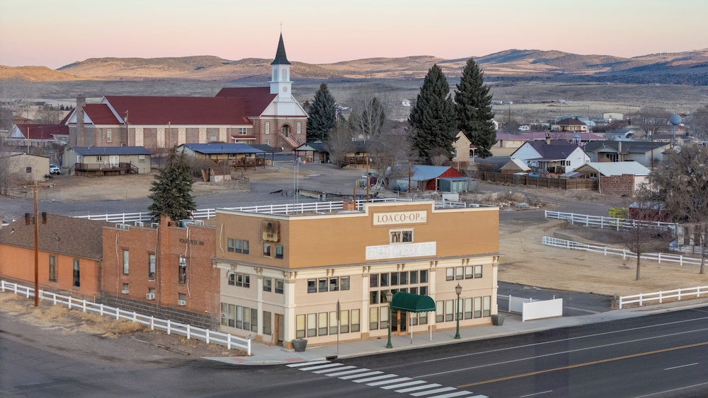 Road Creek Inn - last minute hotel in Loa