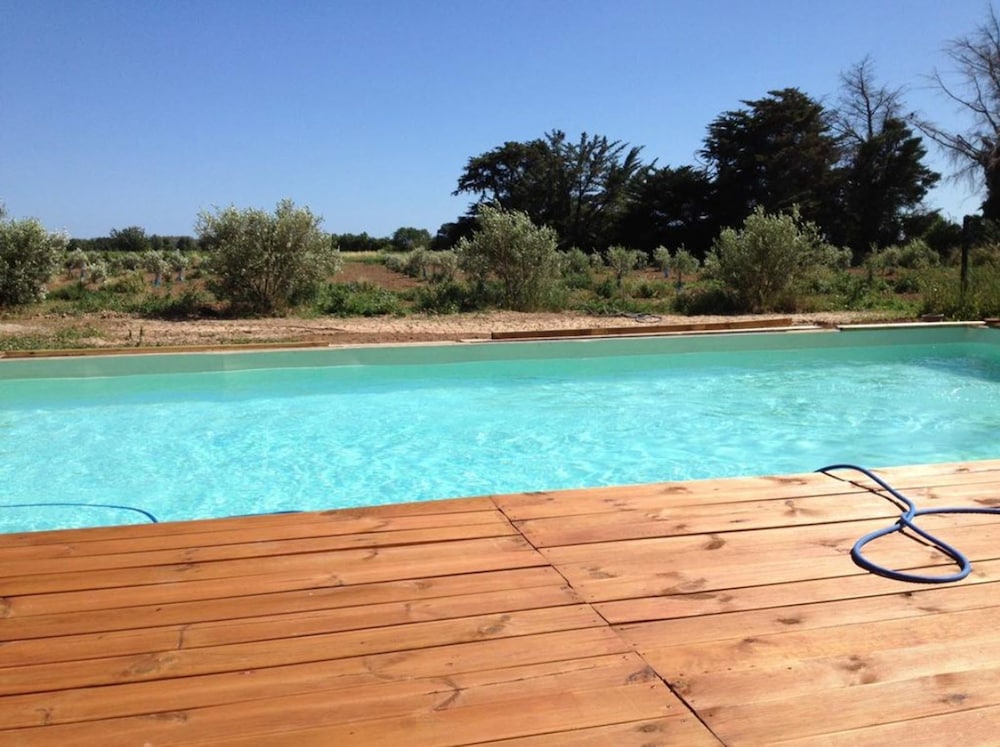 Domaine de l'Aumone — hotel in Bessan