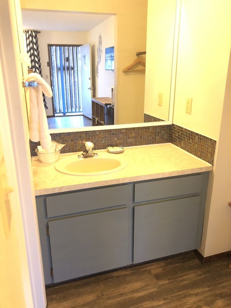 Lamplighter Inn - photo 21