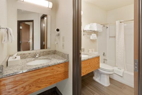 Black Hills Luxury Suites - photo 16