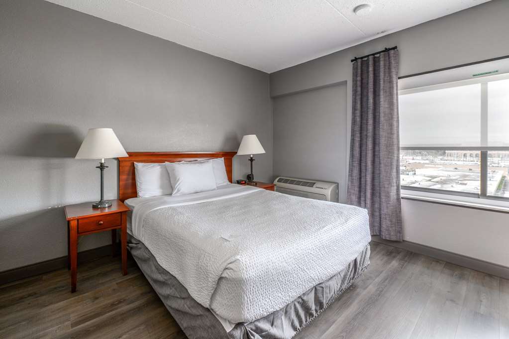 La Quinta Inn & Suites by Wyndham New Haven - photo 17