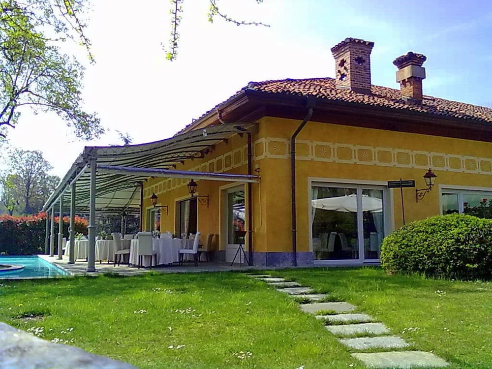 Poggio Radicati Hotel De Charme — hotel in Saluzzo