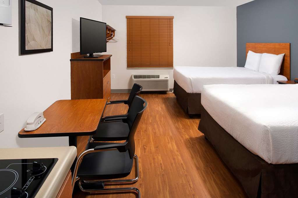 WoodSpring Suites Chicago Darien - photo 13
