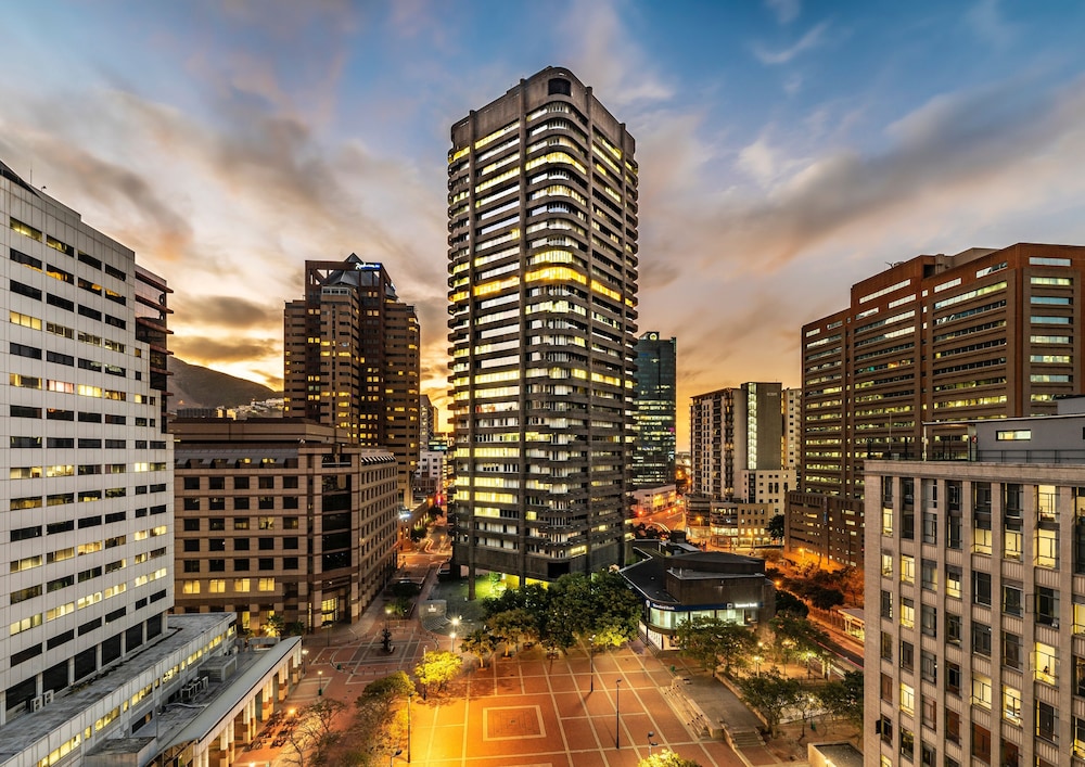 WINK Aparthotel One Thibault — 4-Star Luxury Hotel in Cape Town, South Africa