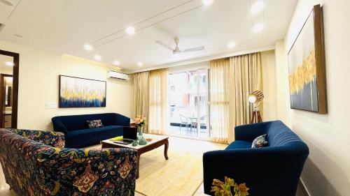 BluO Elegant 4BHK Saket Lift Balcony Parking — 4-Star Luxury Hotel in New Delhi, India