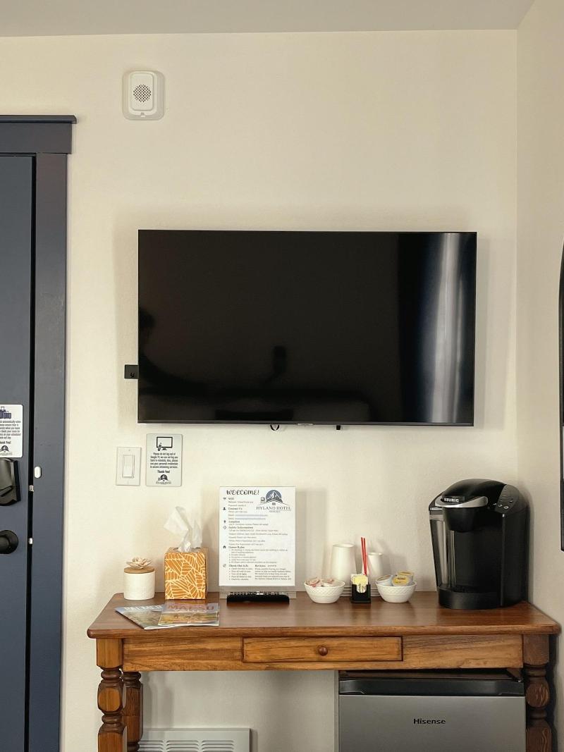 Hyland Hotel - photo 22