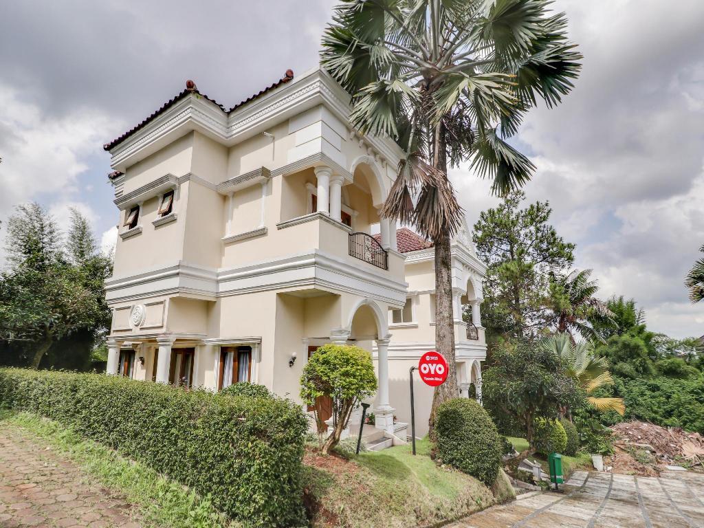 OYO 3699 Edotel Smkn 1 Cipanas Syariah in Cianjur, Indonesia