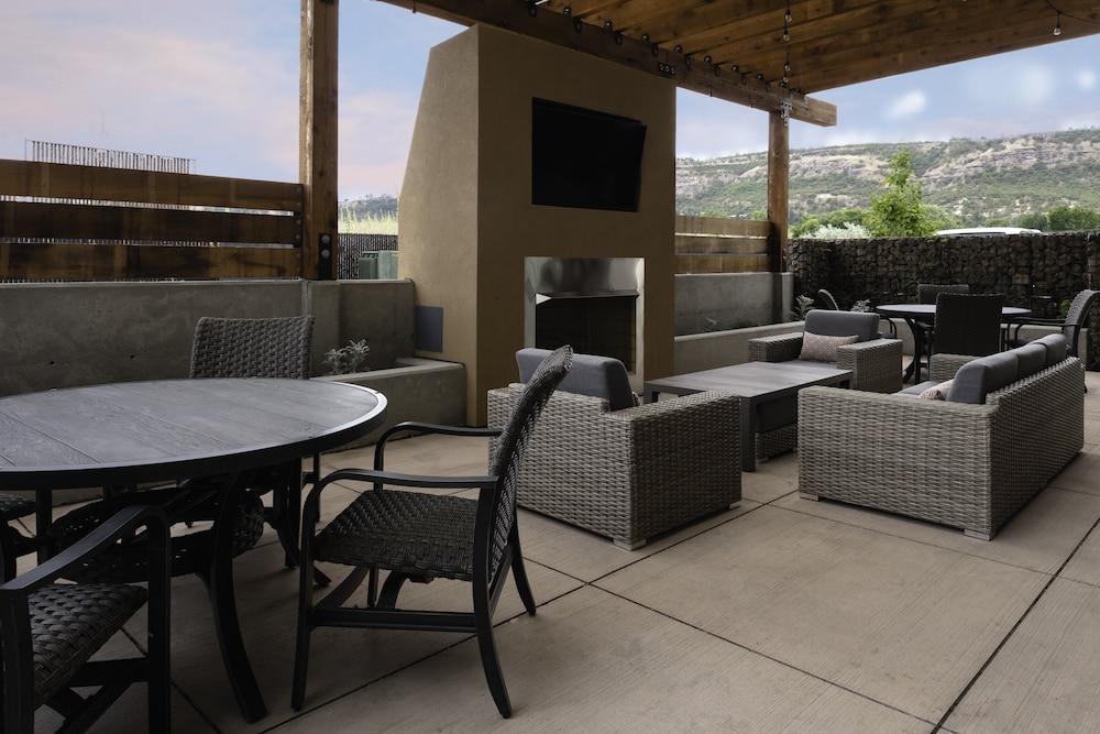 Holiday Inn Express & Suites The Dalles by IHG - photo 19