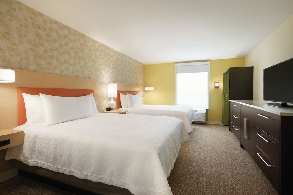 Home2 Suites Iowa City Coralville - photo 10