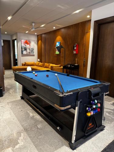 Stylish & Modern Luxury 4BR Apartment Arjun Marg — 4-Star Luxury Hotel in Gurgaon, India