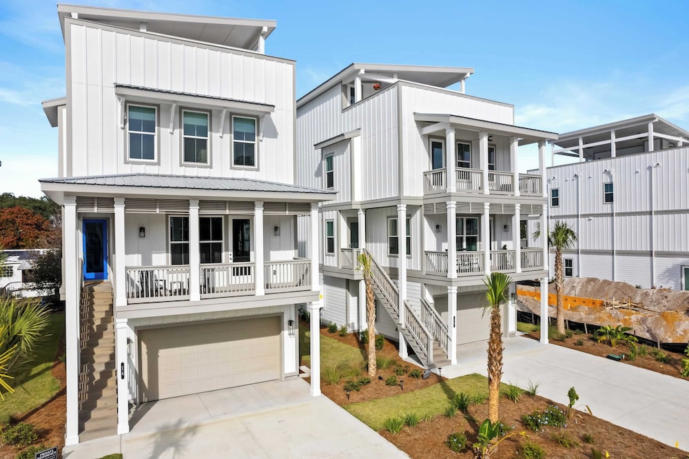Sea Dweller by Avantstay Rooftop Spa Gulf View Golf Cart Pool - photo 57