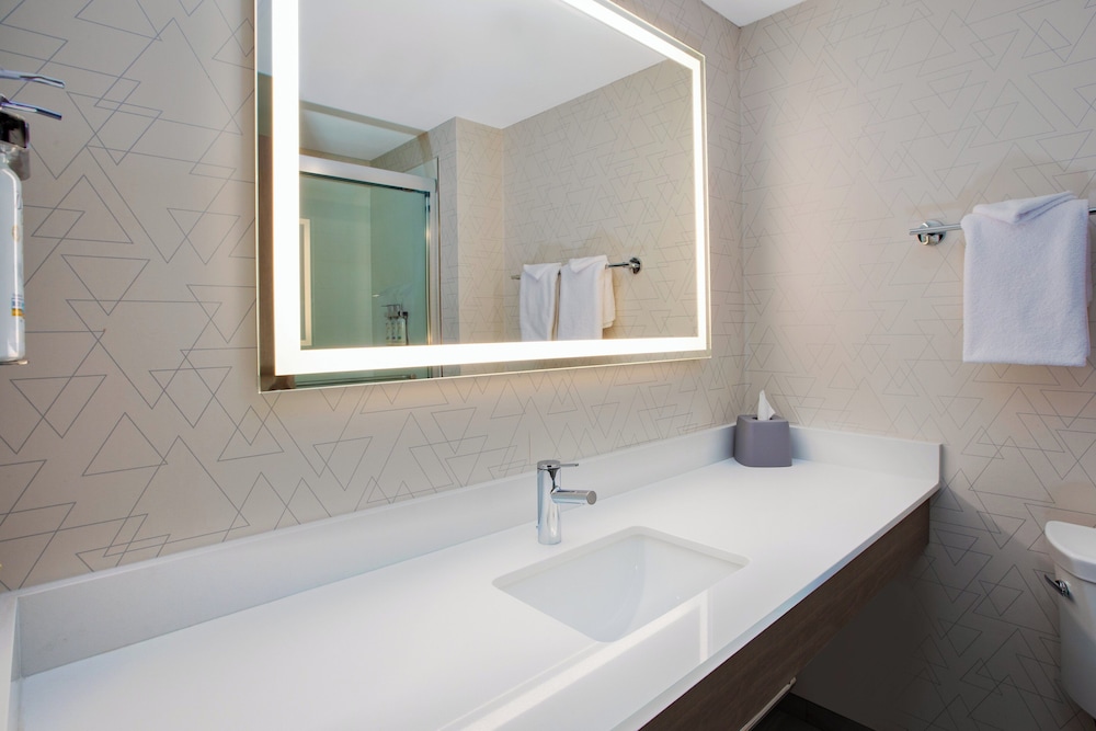 Holiday Inn Express Sault Ste. Marie by IHG - photo 26