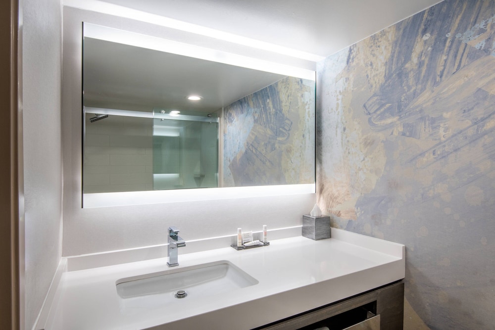 Marriott Madison West - photo 22