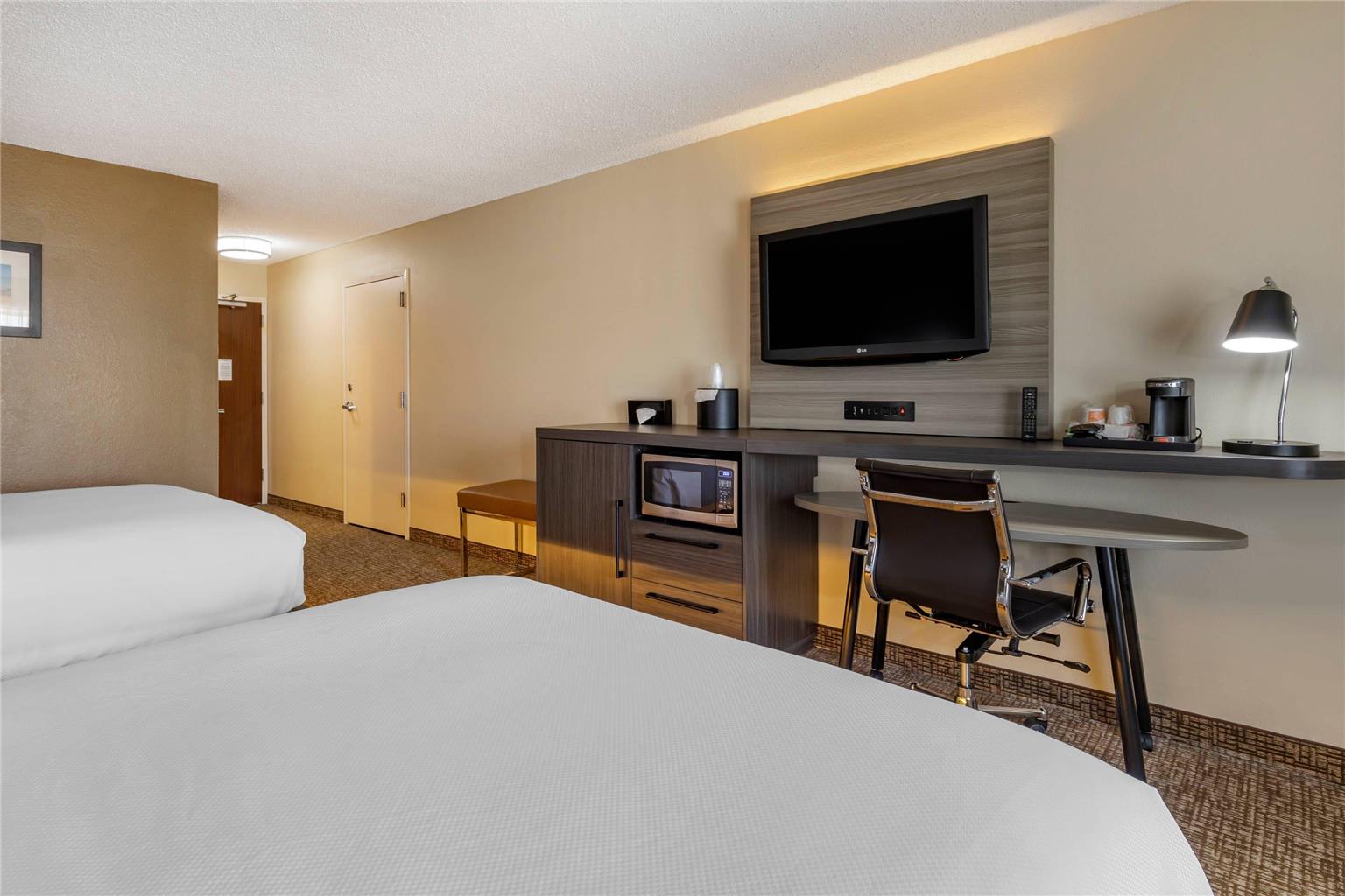 Comfort Inn & Suites North Dallas Addison - photo 7