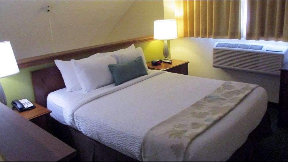Hawthorn Suites by Wyndham Tyler - photo 19