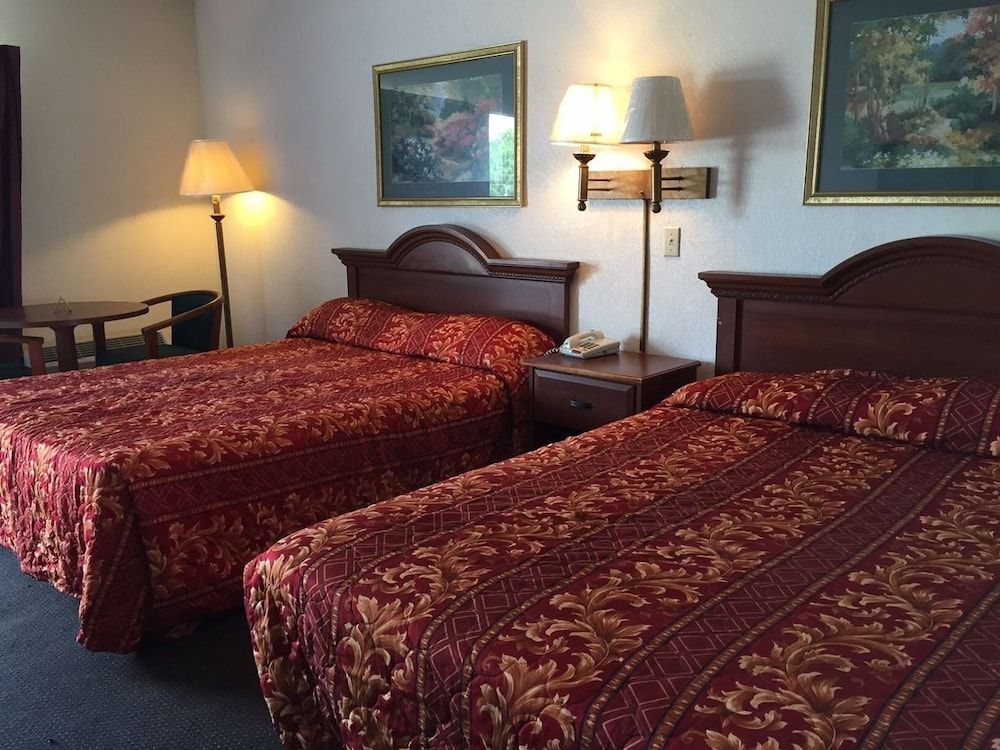 Ashburn Inn & RV Park - photo 11
