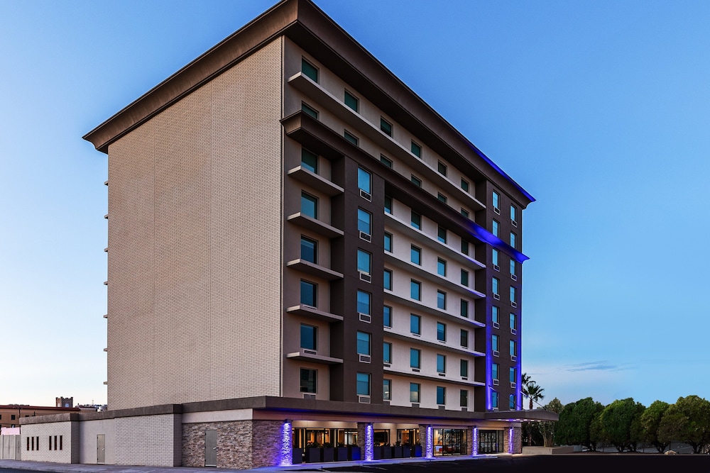 HI Express El Paso Downtown by IHG - photo 36