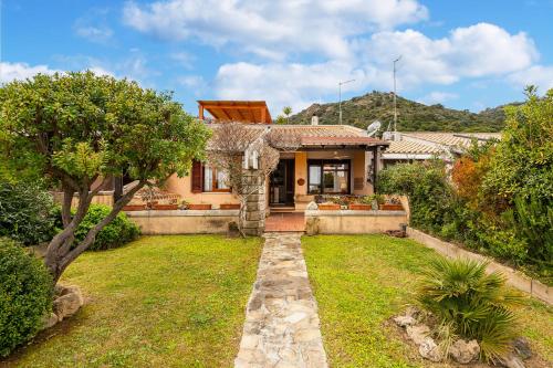 Villa Mirto — 4-Star Luxury Hotel in Pula, Italy