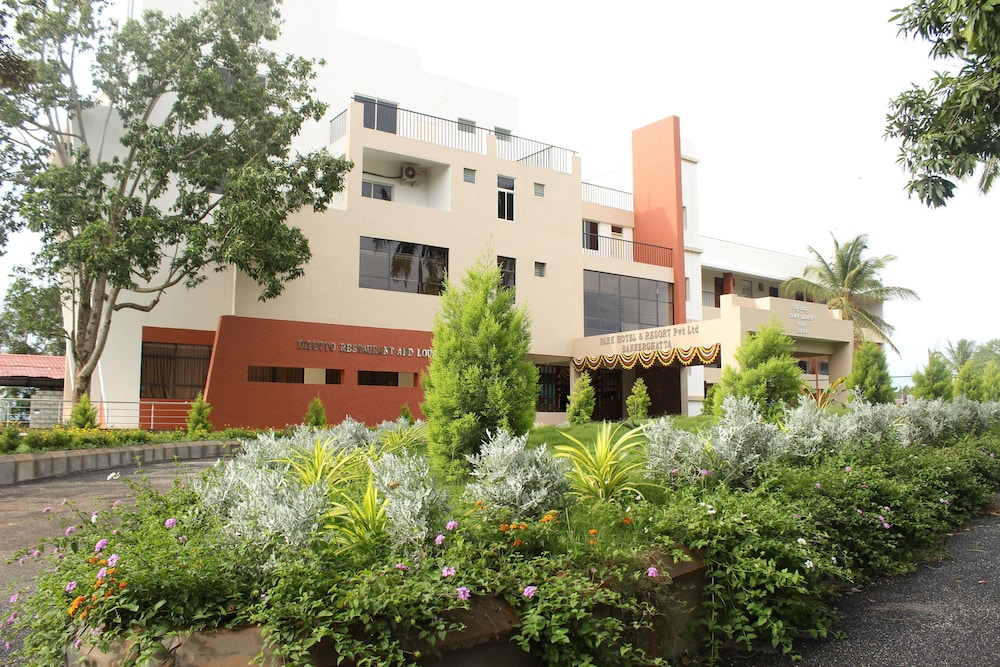 Park Hotel and Resort — hotel in Anekal