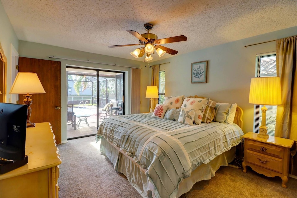 2216 Everest Parkway Cape Coral in Cape Coral, United States