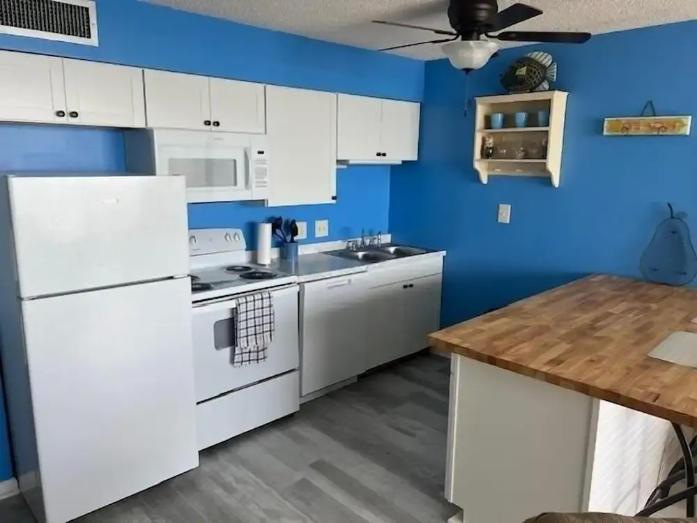 Royal Garden Resort 511 2 Bedroom Condo by RedAwning - photo 9