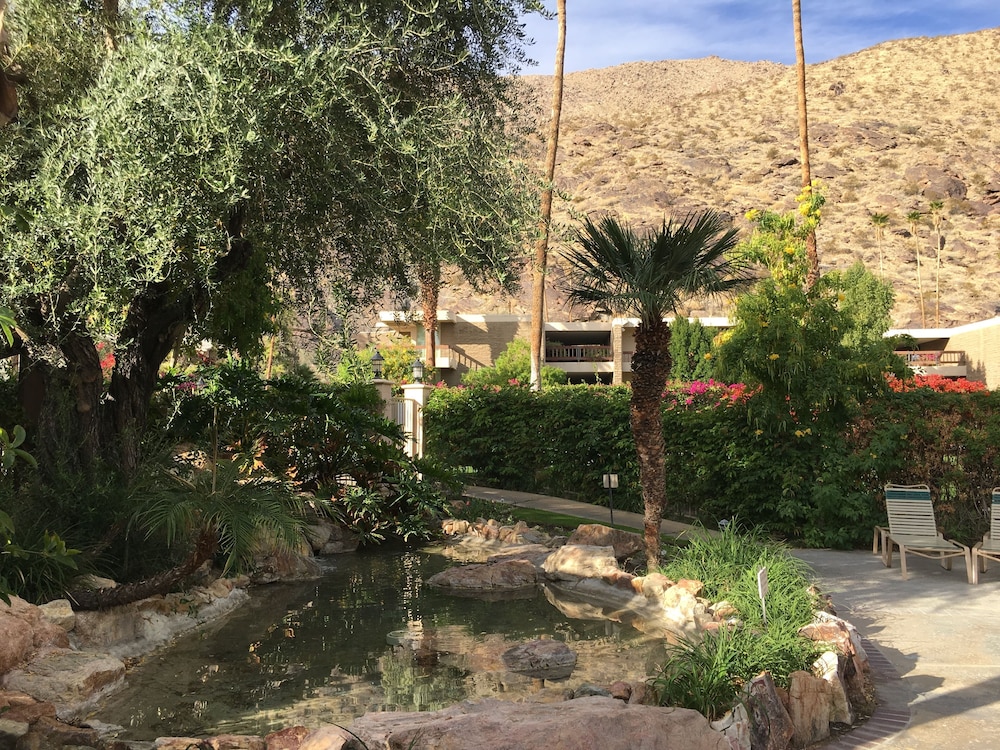 GetAways at Palm Springs Tennis Club - photo 42