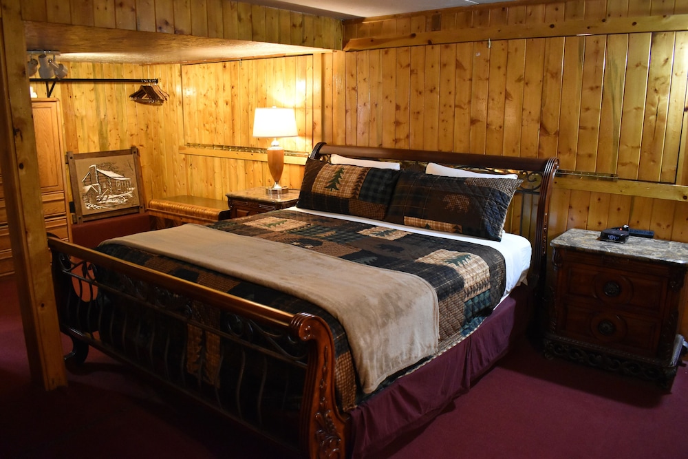 Silver Horseshoe Inn - photo 11