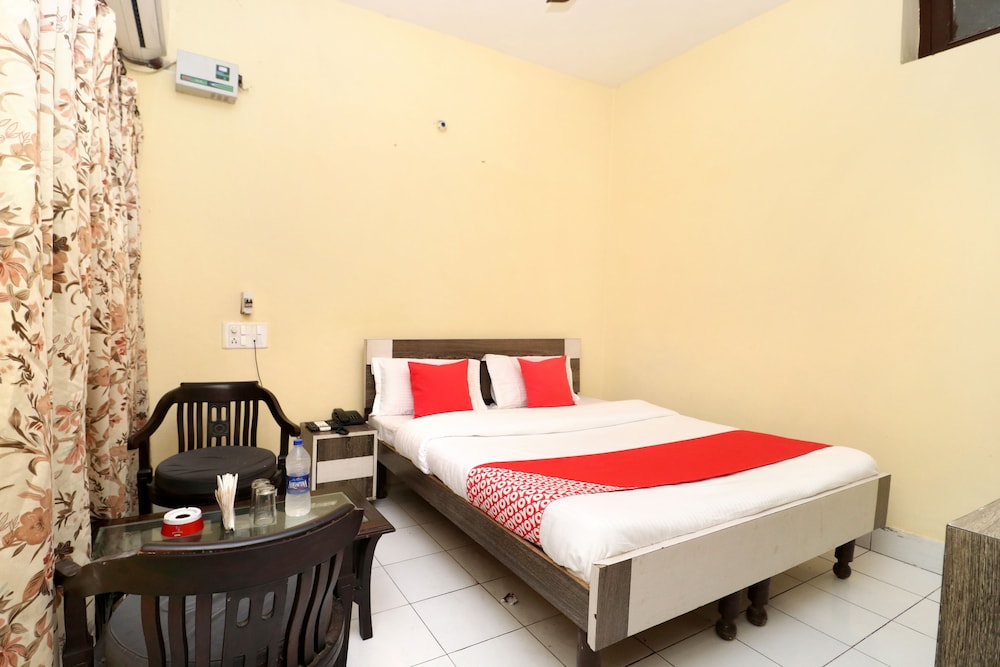 Oyo 30127 Hotel Sabina International in Bathinda, India