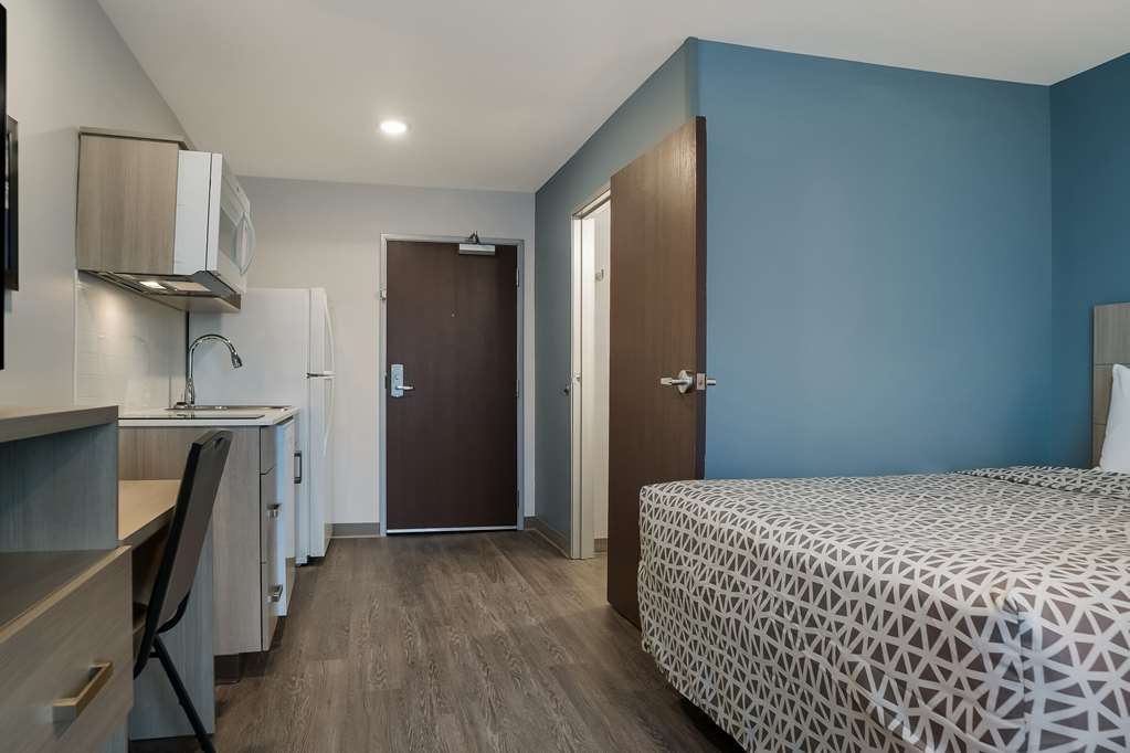 Woodspring Suites Detroit Sterling Heights - photo 21