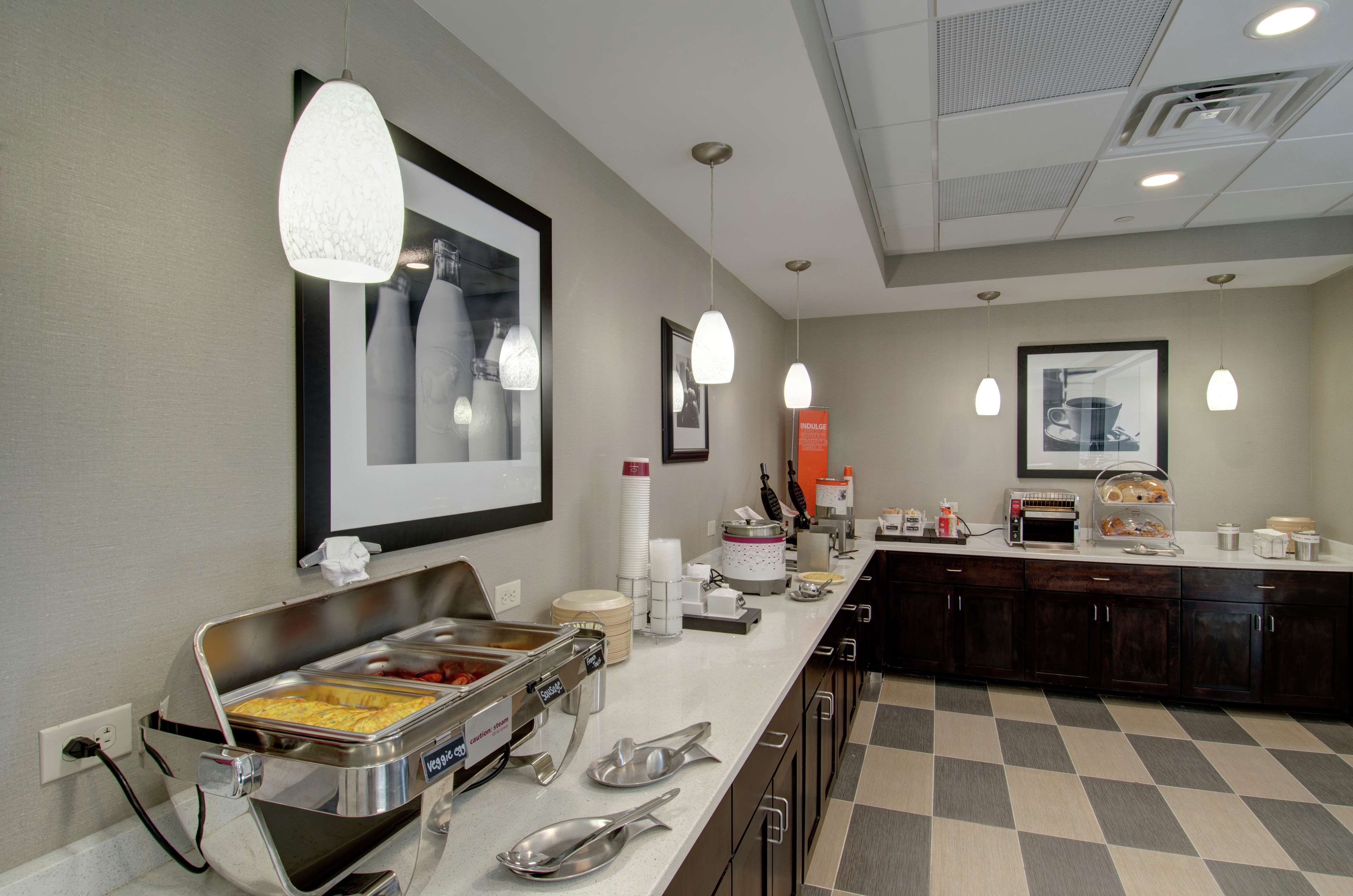 Hampton Inn & Suites Springfield Downtown - photo 9