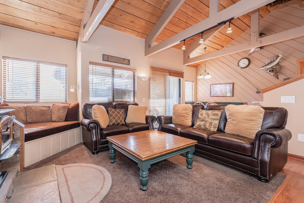 Bigwood #90 Bldg. W — 4-Star Luxury Hotel in Mammoth Lakes, United States