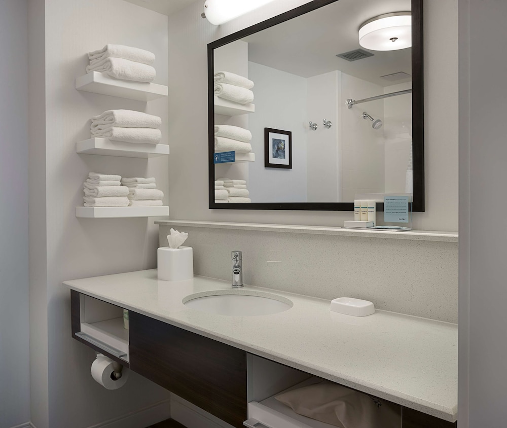 Hampton Inn & Suites Charlotte Pineville - photo 20