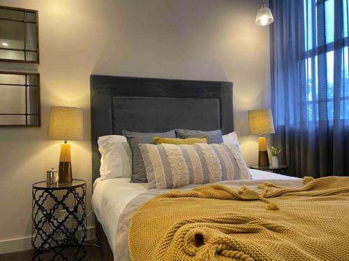 New York on Moorabool Free Wi Fi — 4-Star Luxury Hotel in Geelong, Australia