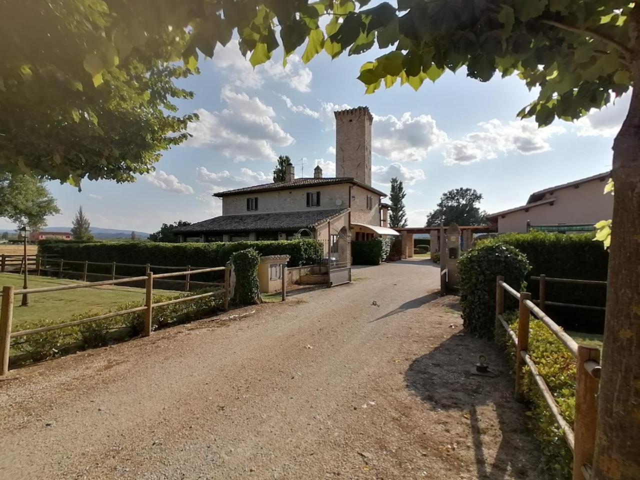Pietra Rosa — 4-Star Luxury Hotel in Spello, Italy