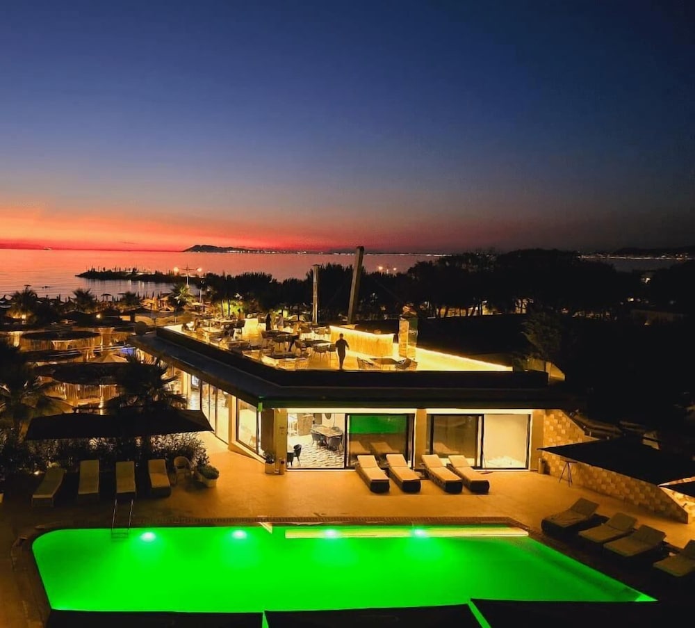 ApartHotel by Comfort Suites in Golem, Albania