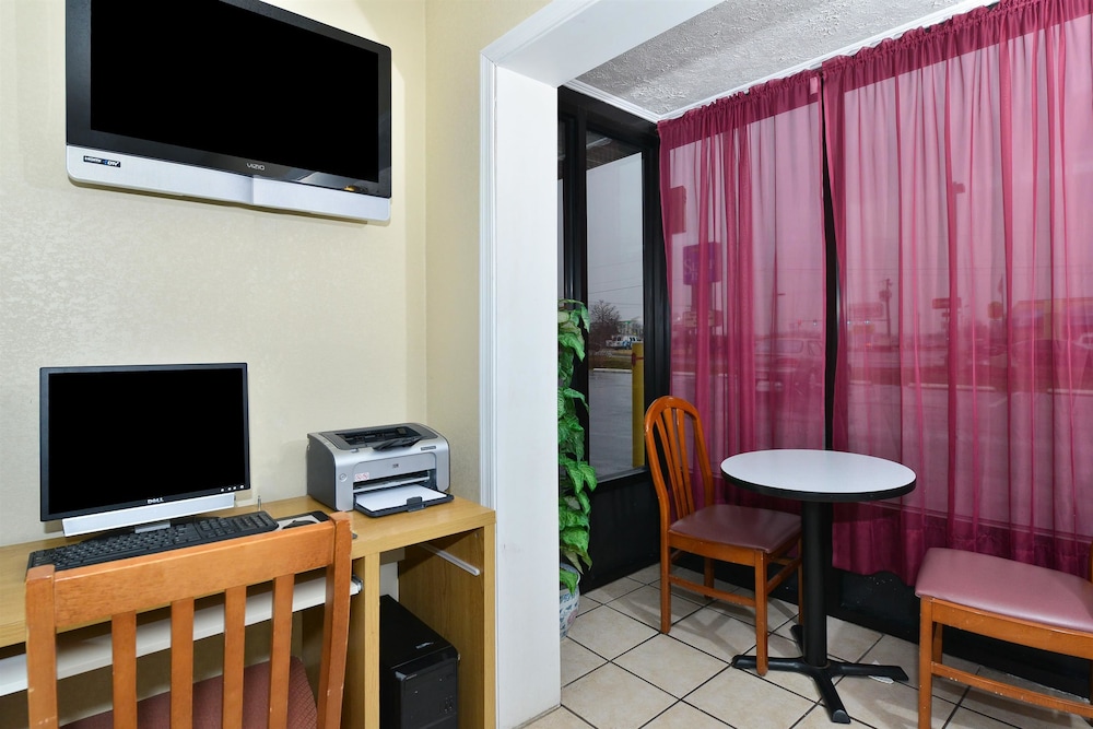 Americas Best Value Inn Fredericksburg N - photo 41