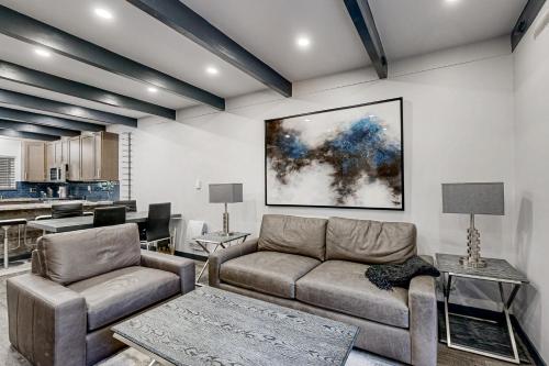 Modern Mountain Retreat