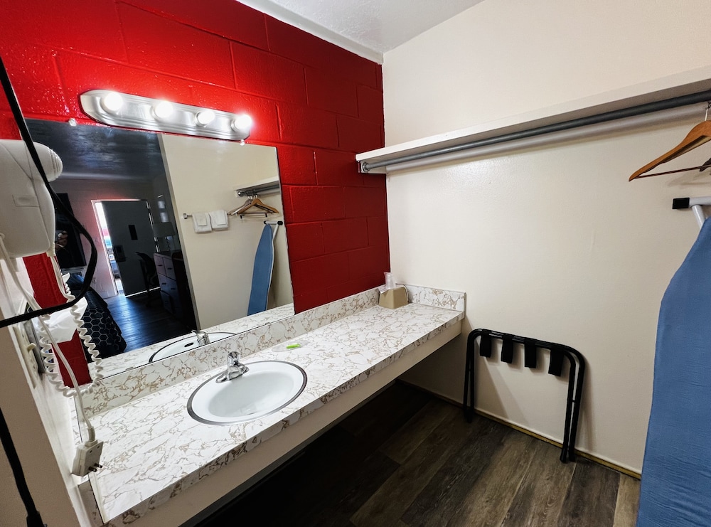 Vagabond Inn Cedar City - photo 30