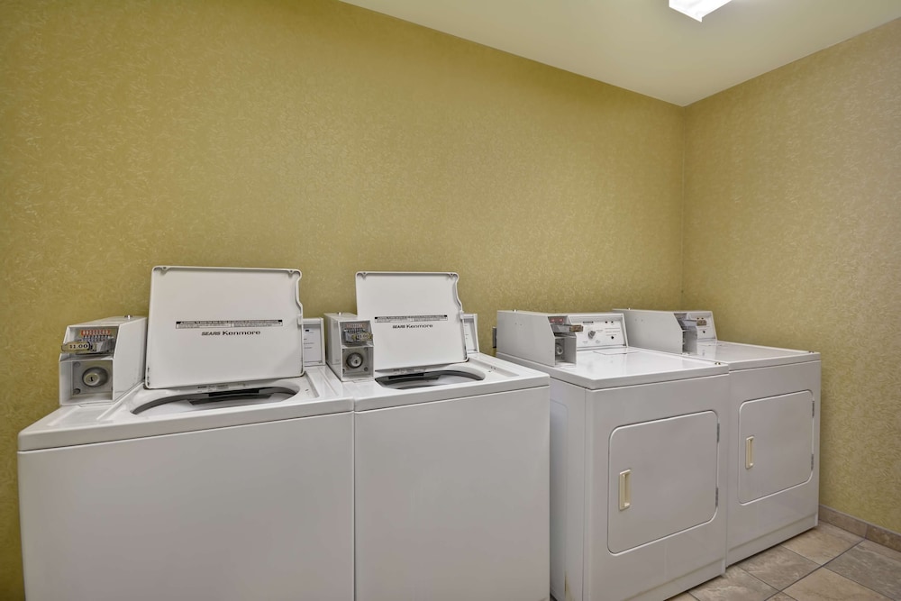 Hampton Inn and Suites Savannah Historic District - photo 50