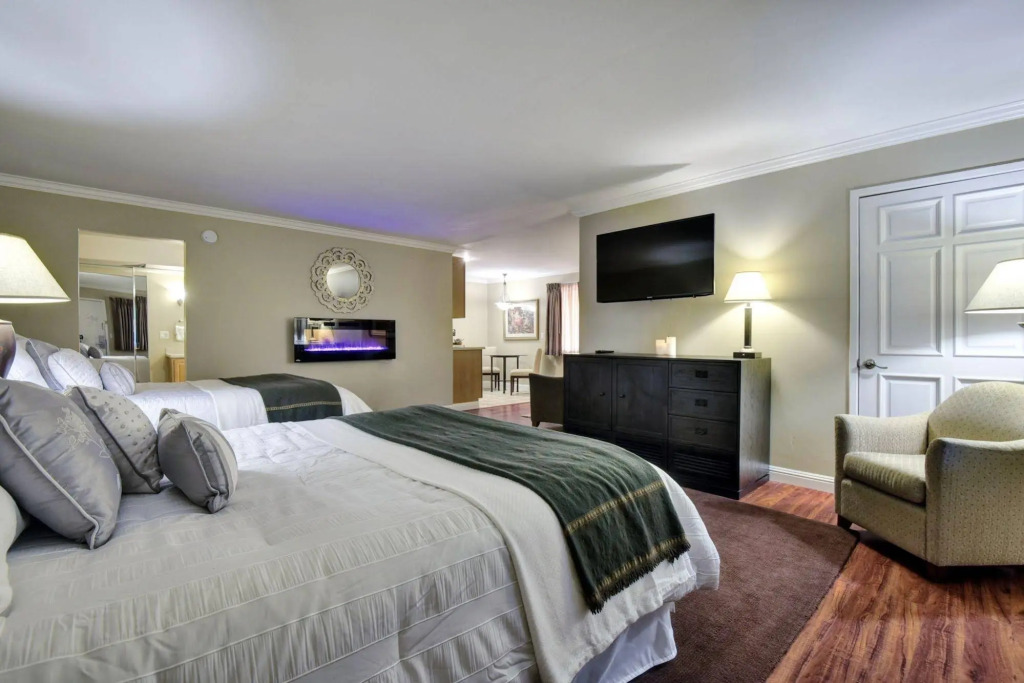Stanford Terrace Inn - photo 13